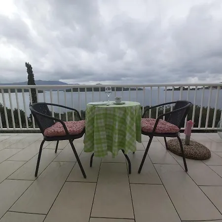 Apartman Tinka + Lumbarda